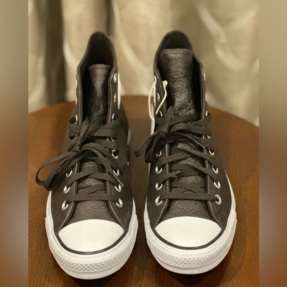 Converse All Star Chuck Taylor New Brown Leather Sneakers - NWT - Picture 11 of 13